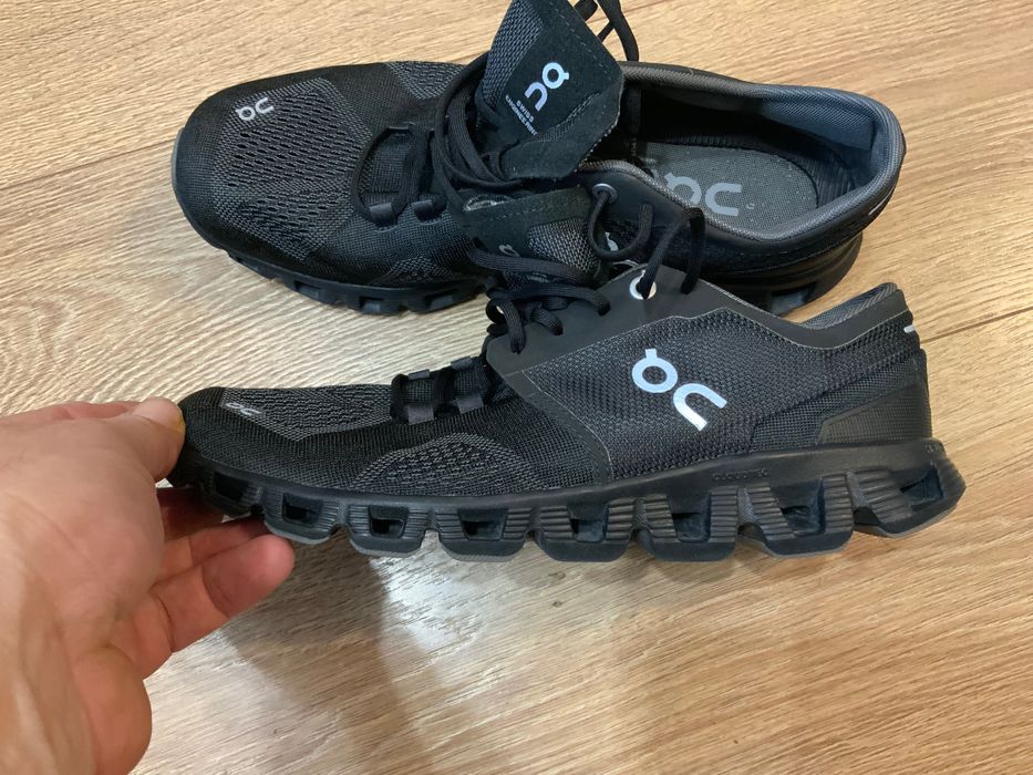 On Cloud-оригинални обувки 42 размер