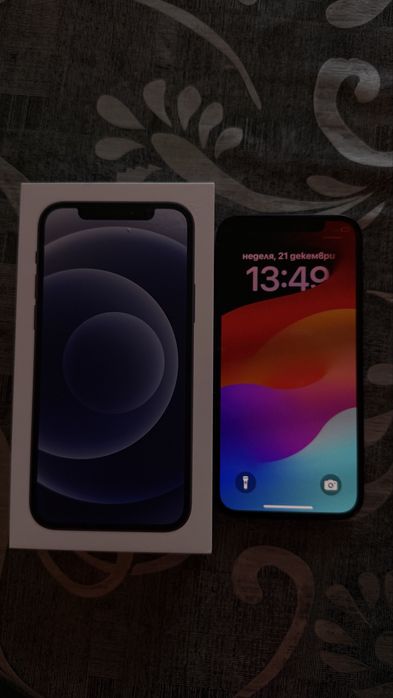 Телефон Iphone 12