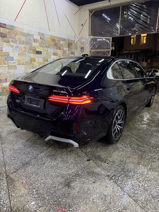 BMW i5 edrive 40L