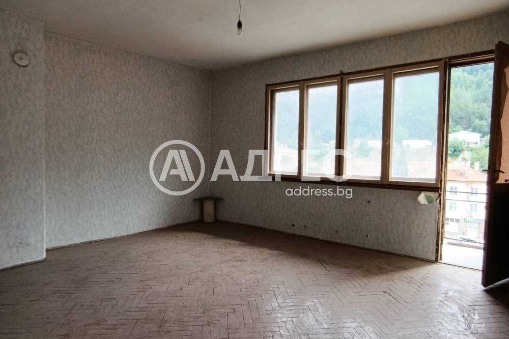 Продава се Едностаен апартамент в Рудозем - 46 кв.м за 435 €/кв.м - Снимка #4