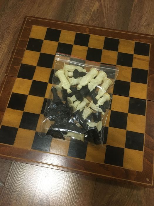 Табли и шахове в много добро състояние