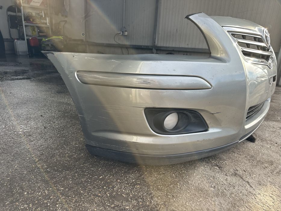 Предна броня комплект за Тойота Авенсис T25 facelift