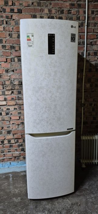 Холодильник LG, в очень хорошем состоянии