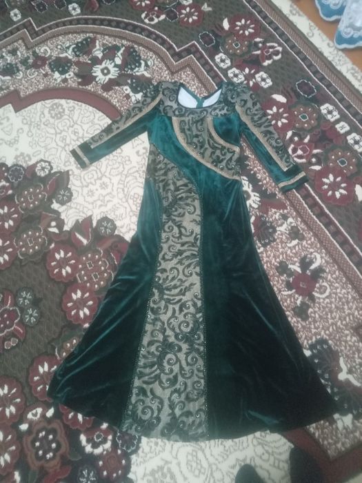 Ayollar vecherniy koylak