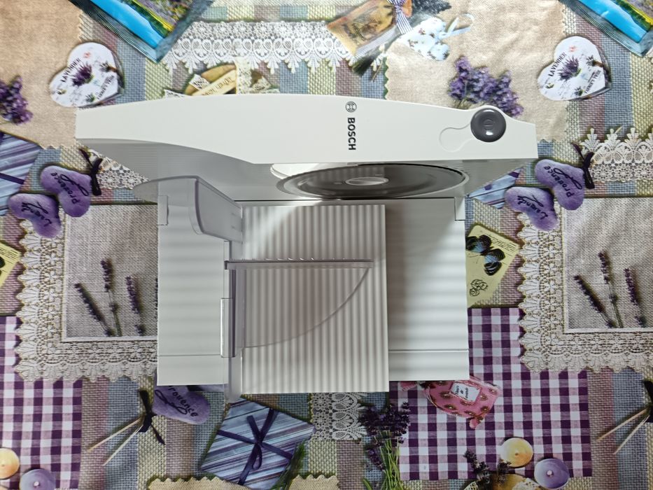 Feliator mezeluri Bosch