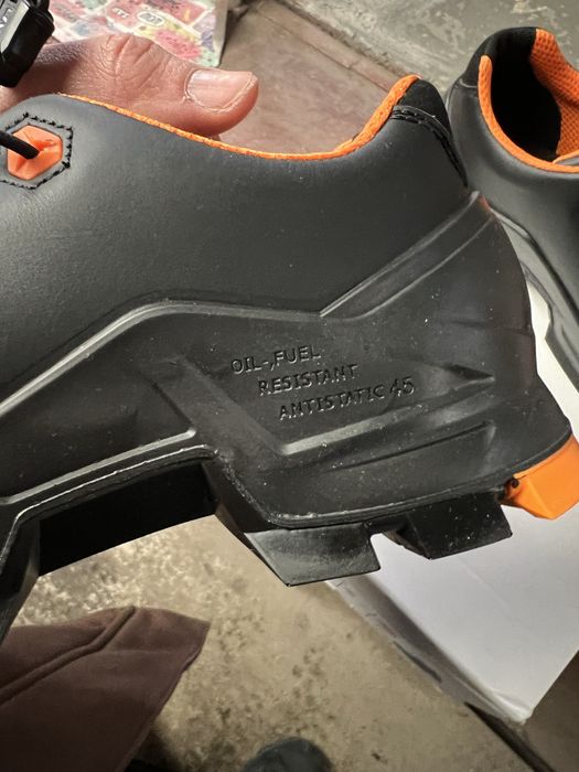 Vand pantofi protectie Uvex marimea 45