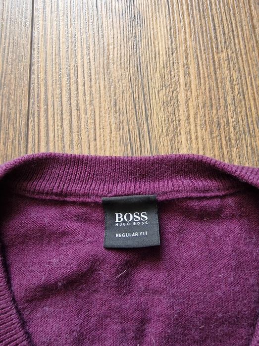 Страхотен мъжки пуловер HUGO BOSS  размер 2XL, вълна
и памук, без забе