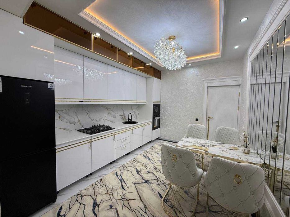 4х комнатная квартира на 6 этаже 91кв/м, в Самарканде