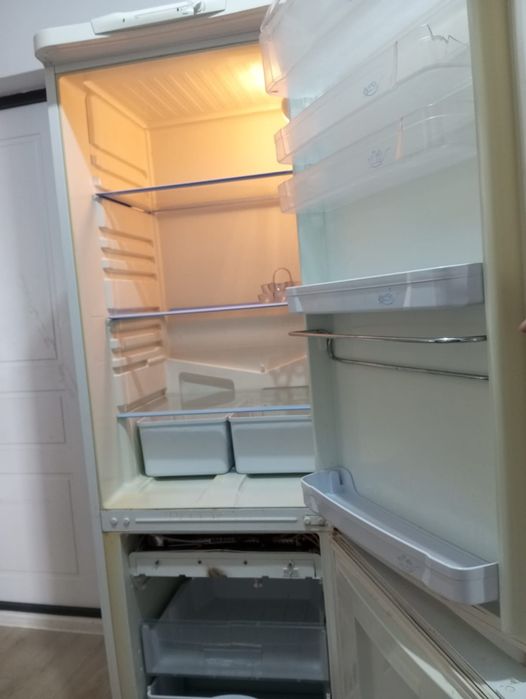 Продам холодильник