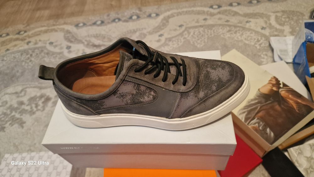 Продам отличные мокасины