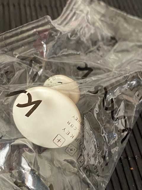 Butoane-manere  mobila