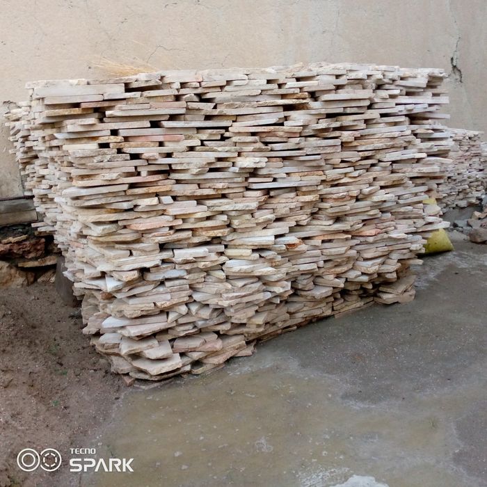 Brichka, tosh sotiladi