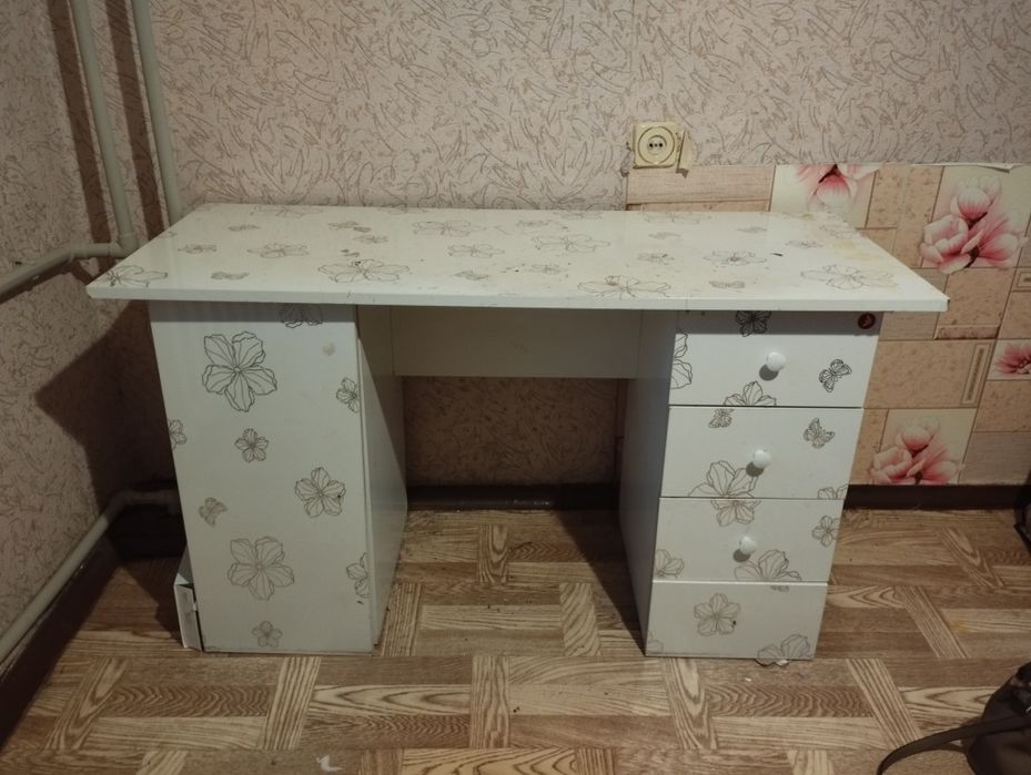 Стол для салон кросоты