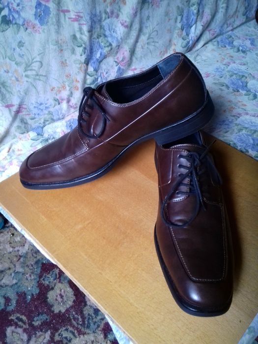 Pantofi noi din piele