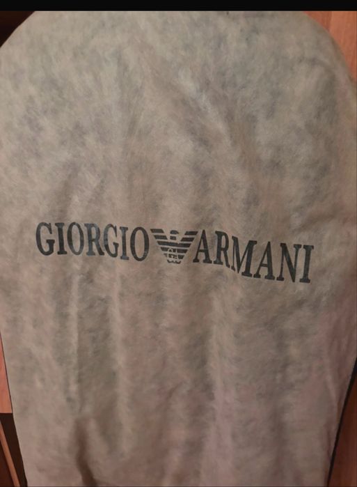 Costum barbatesc Giorgio Armani