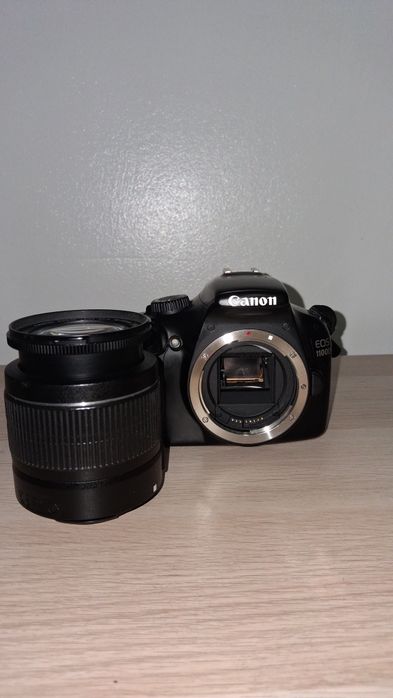 CANON EOS 1100D in stare perfecta