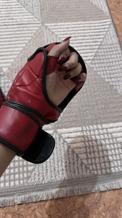 Перчатки для ММА