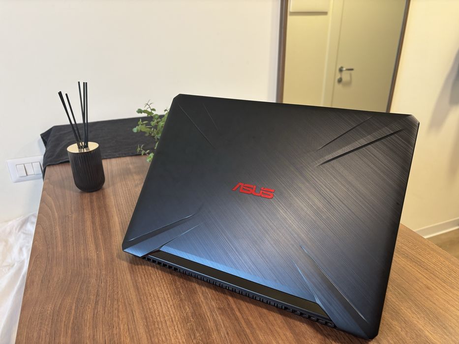Лаптоп ASUS TUF Gaming FX505G / i7-8750H / GTX 1050 Ti 4GB / 8GB RAM