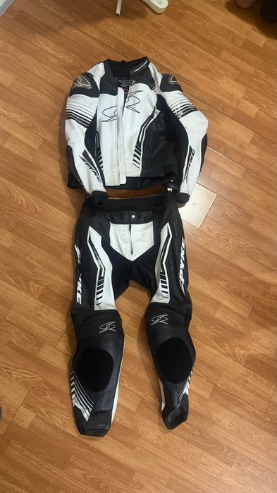 Кожен костюм за мотор