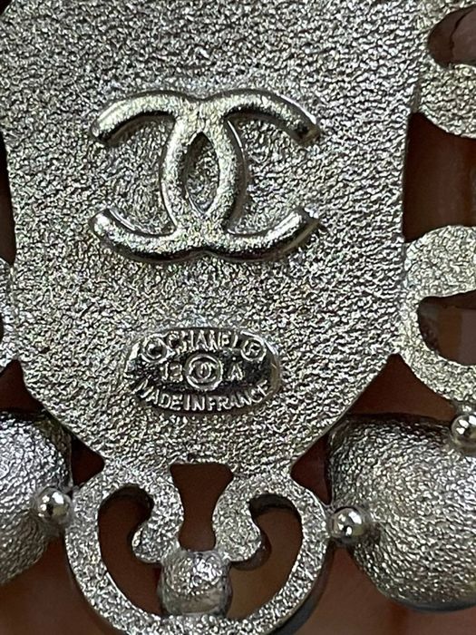 Украшение Chanel