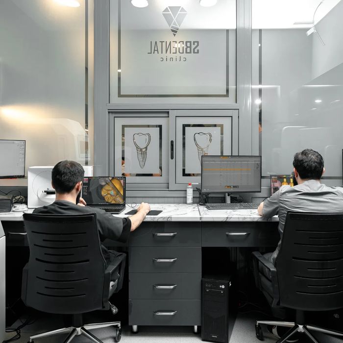 Коронки из диоксида циркония