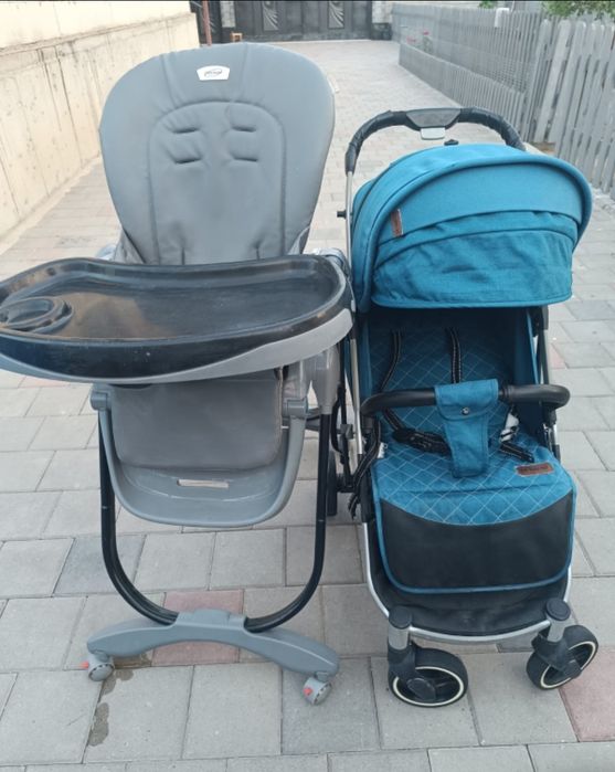 Продам коляску и детский стол