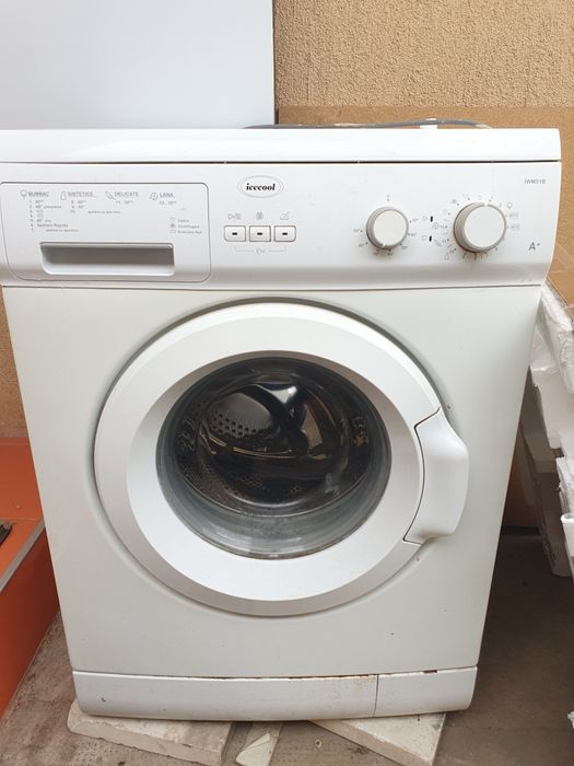 Vând mașină de spalat rufe clasa A+