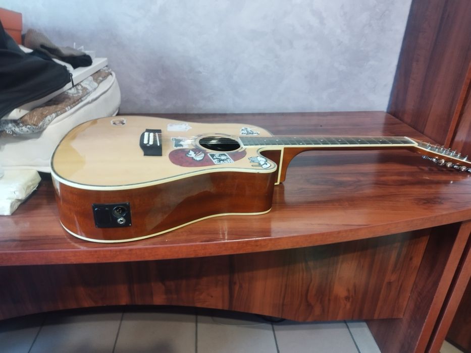 12 струнная гитара