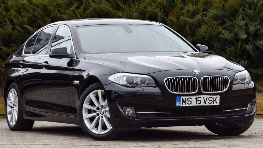 BMW Seria 5 BMW 520d, bixenon, automata, piele bej, navi mare, PDC
