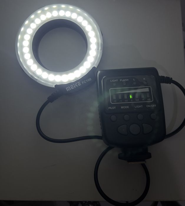 Lampa / Bliț foto Meike FC 100