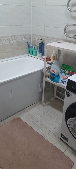 Uy sotiladi 1 etaj 2 xona