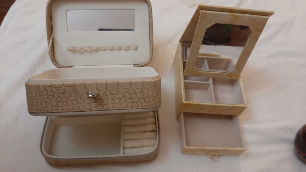 Кутии за бижута и друци неща