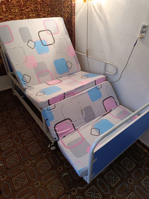 Медицинская кровать