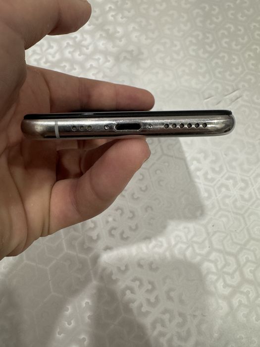 Iphone Xs в илельном состояний