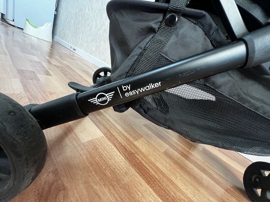 Продам коляску Easywalker в отличном состоянии