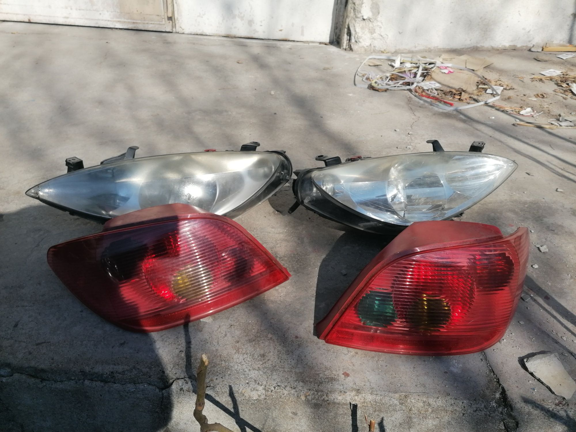 Фарове и стопове за Peugeot 307... 2002-ра година гр. София Зона Б-5-3 ...