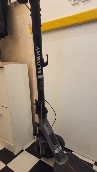 Електическа тротинетка Segway Ninebot F3