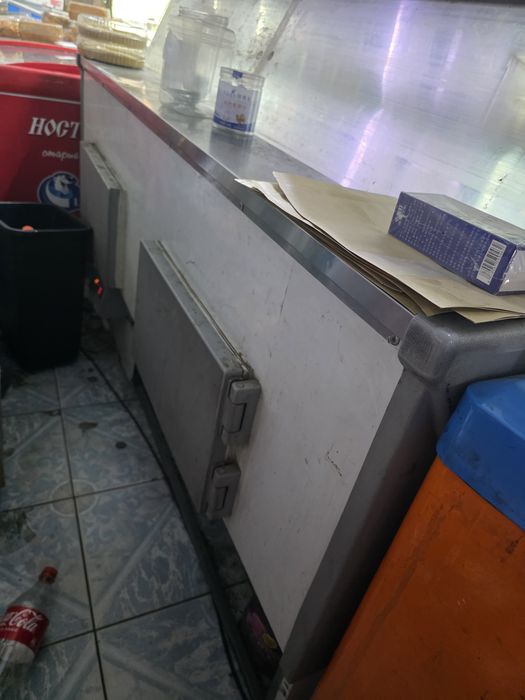 Витринный холодильник