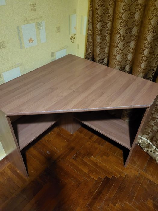 Стол компьютерный угловой