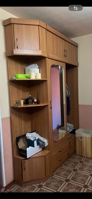 Продам шкаф в коридор