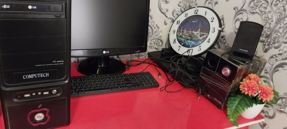 Стол компютери LG