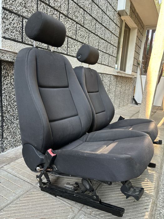 Предни седалки Audi a4