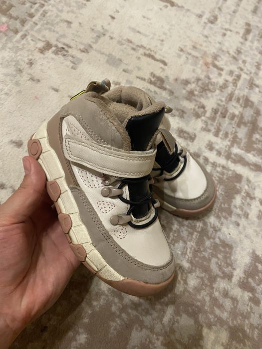 ботинки для девочки 28размер