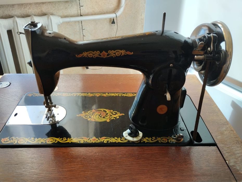 Швейная машинка б/у