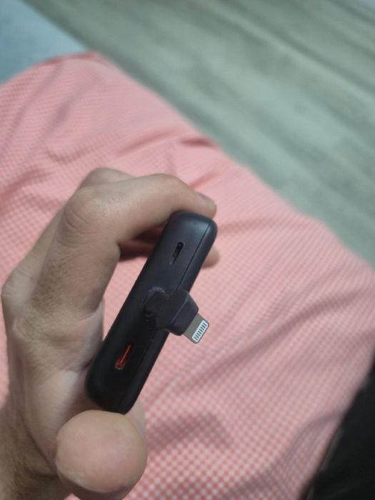 Продам повербанк на айфон