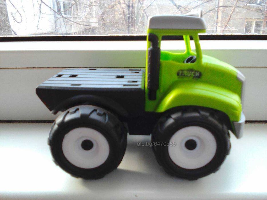 продавам стари детски играчки