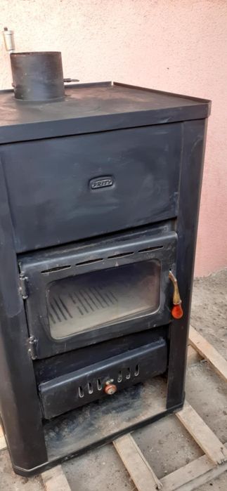 .Камина с водна риза за парно отопление с пет радиятора и една серпент