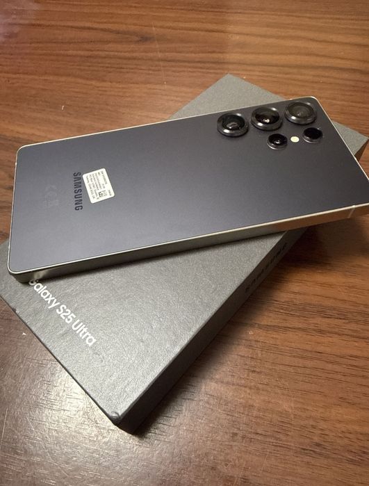 Vând S25 Ultra 512 GB Garanție