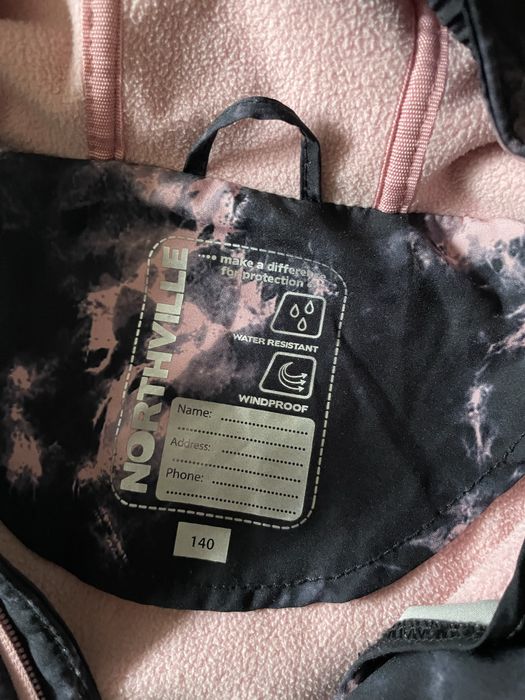 Продам куртку детскую