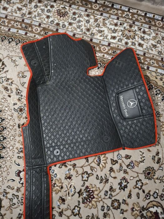 Полик на Mercedes Bens